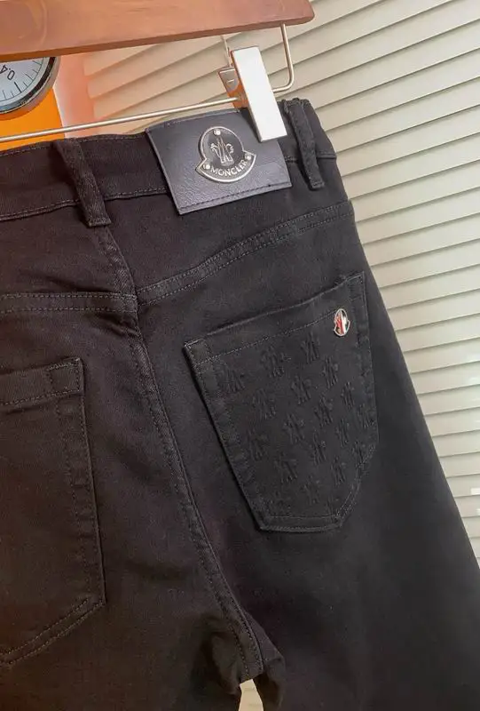 Moncler sz28-38 25tx25 (5)